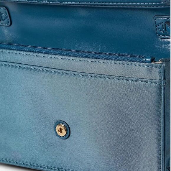 Michael Kors Jet Set Small Nylon Gabardine Smartphone Crossbody Bag - Picture 3 of 13